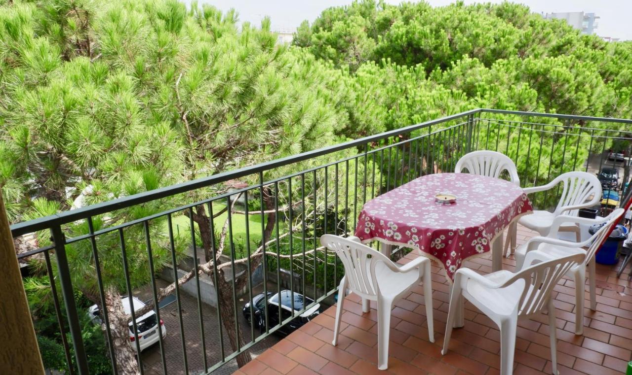 Appartamento APP. MARCOPOLO - 100mt dal mare Lido di Jesolo Esterno foto